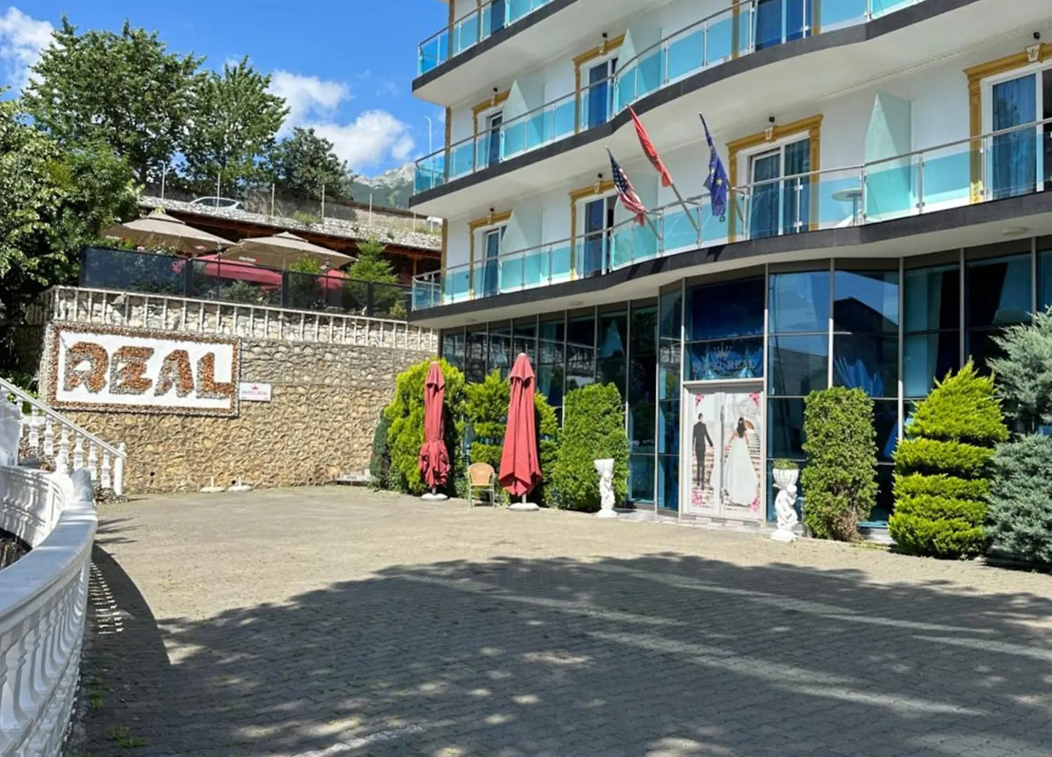 Hotel Bar Restaurant Real Bajram Curri