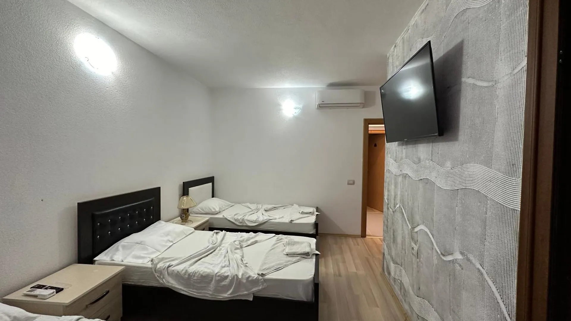 Hotel Bar Restaurant Real Bajram Curri 0*,